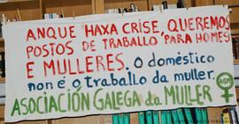 ANQUE HAXA CRISE, QUEREMOS POSTOS DE TRABALLO PARA HOMES E MULLERES. O doméstico non é traballo da muller