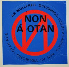 As mulleres decidimos: direito ao aborto, non as violacións, OTAN non. NON Á OTAN [Fondo azul]